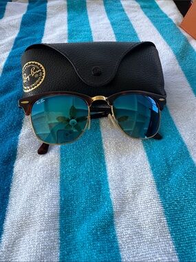 Authentic Ray-Ban Clubmaster Sunglasses in Tortoise and Blue